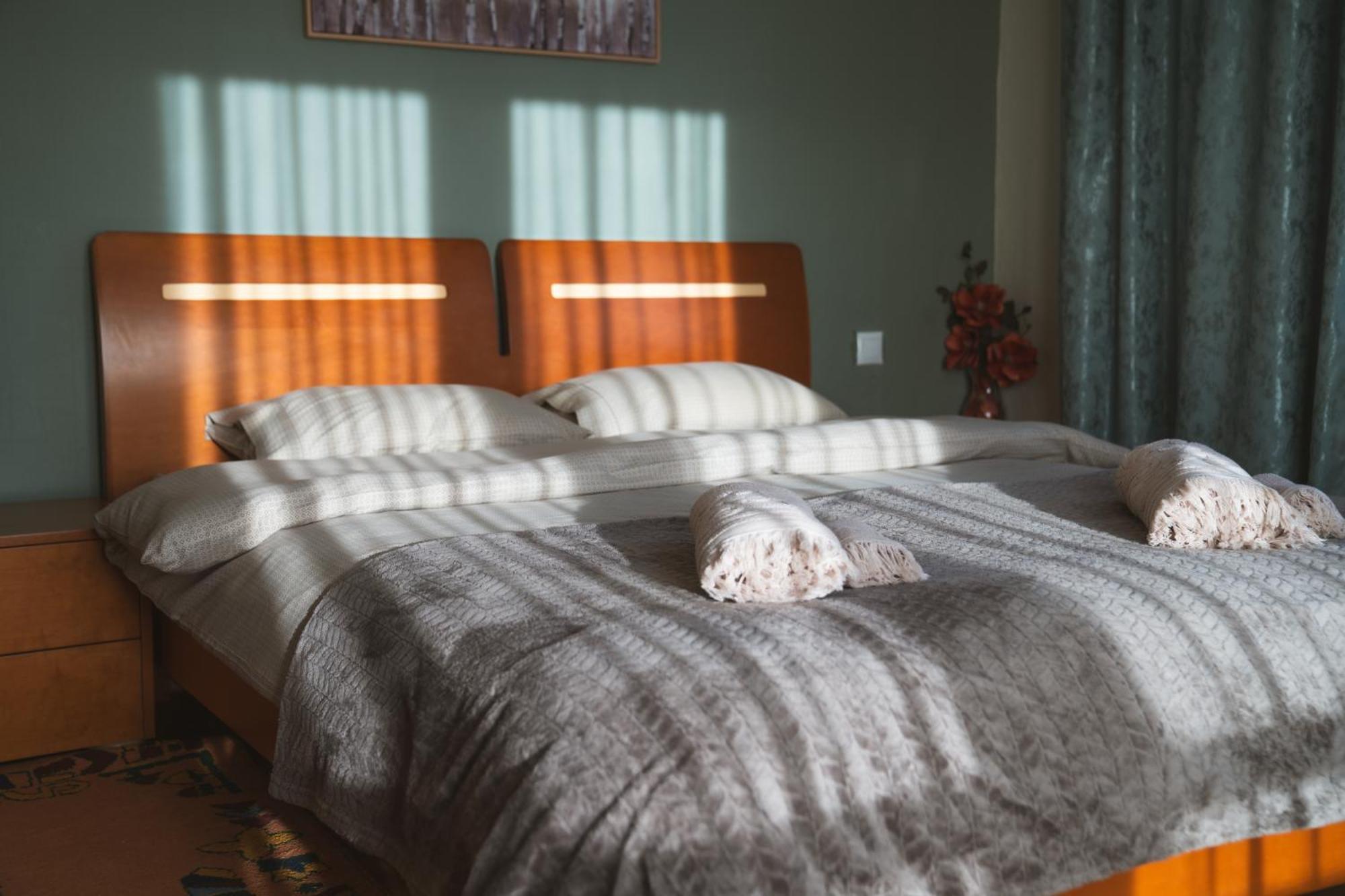 Marvic House Villa Exaplatanos Bagian luar foto
